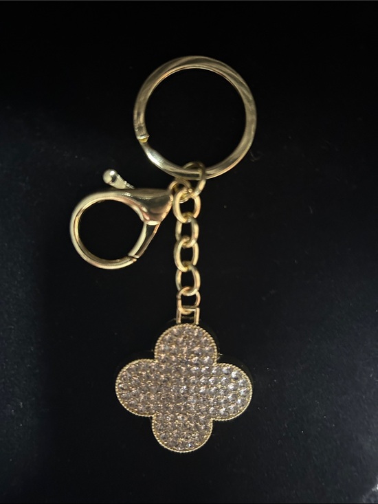 Accessories - Four-Leaf Clover Crystal Keychain